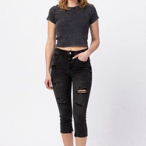 Judy Blue Skinny Fit Capri High Rise Distressed Black Stretch Jeans Size 5/27